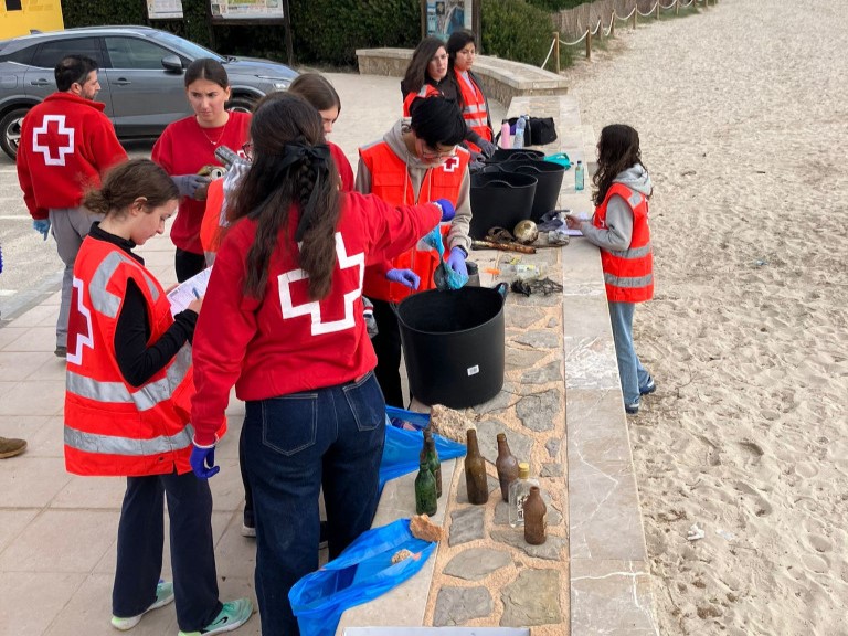 Col·laboració amb la Creu Roja